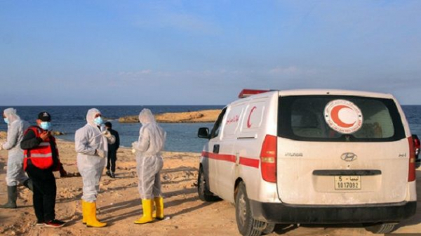 انتشال جثث 7 مهاجرين بينهم أطفال قبالة السواحل الليبية